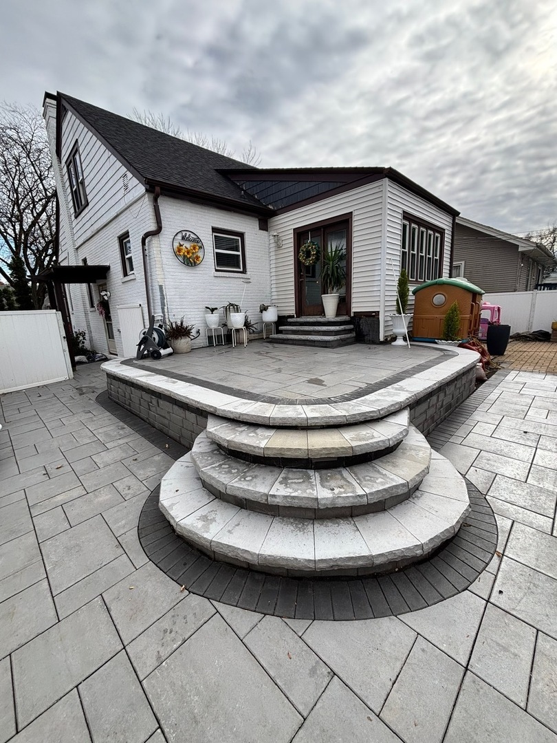 1003 S Poplar Avenue, Kankakee, IL 60901