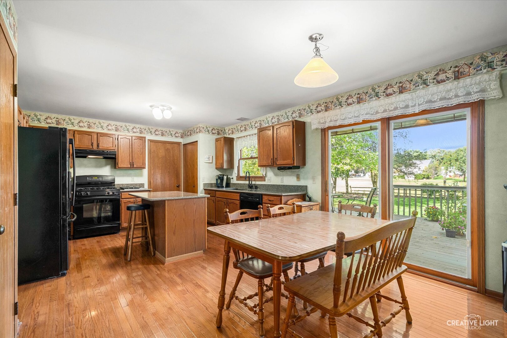 135 Chesterfield Drive, Oswego, IL 60543