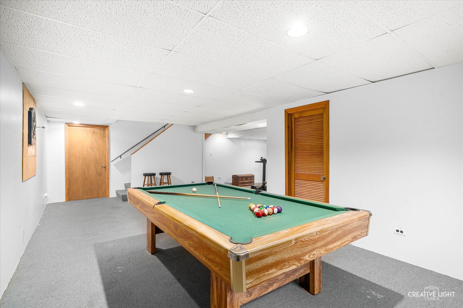 135 Chesterfield Drive, Oswego, IL 60543