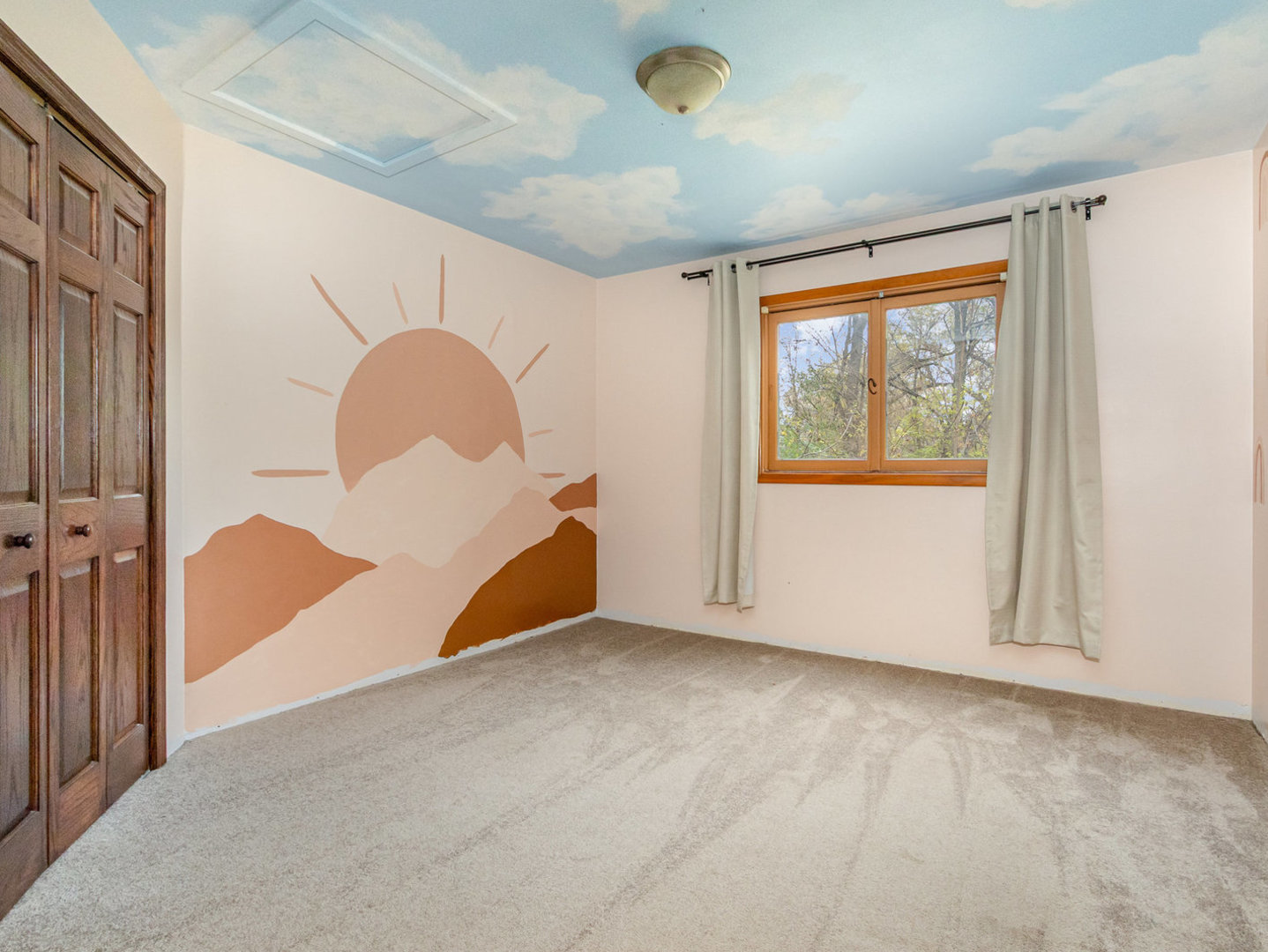 270 E Southmor Road, Morris, IL 60450