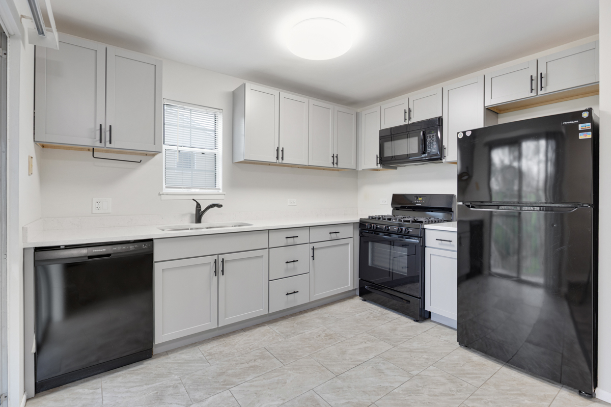 Streamwood, IL 60107