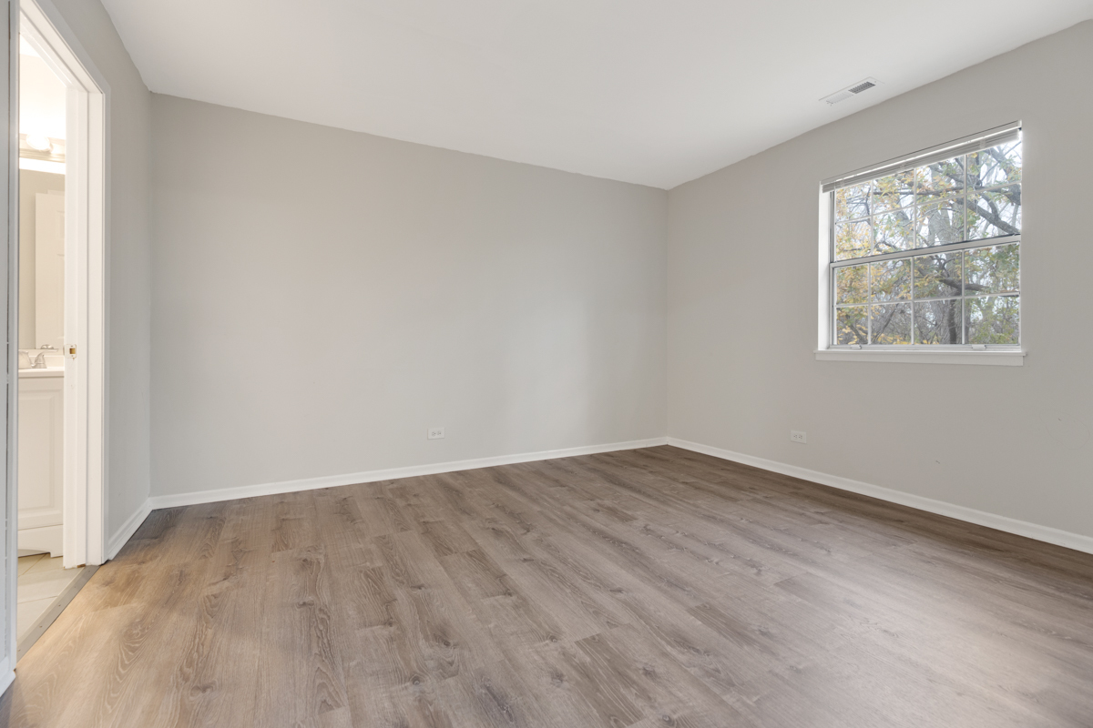 Streamwood, IL 60107