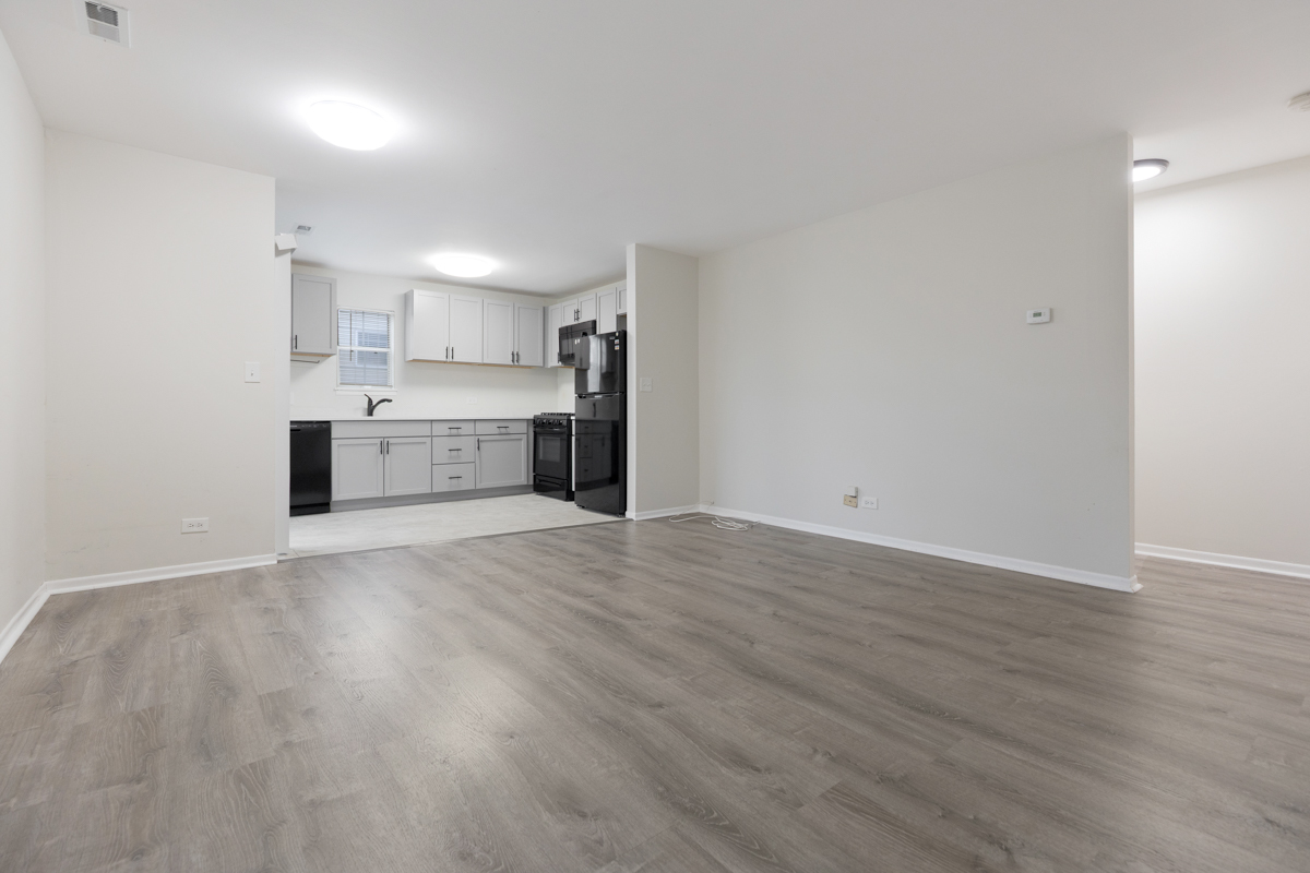 Streamwood, IL 60107