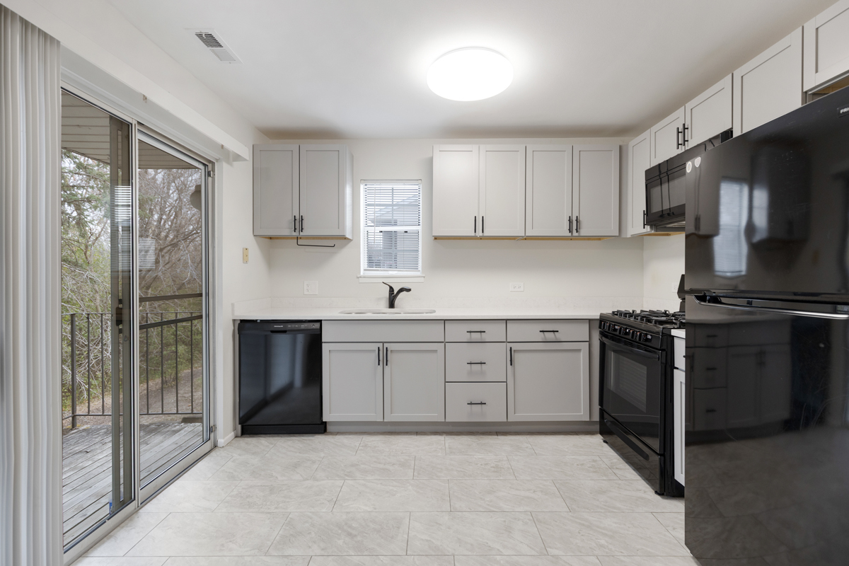 Streamwood, IL 60107