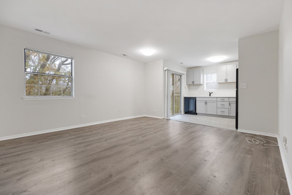 Streamwood, IL 60107