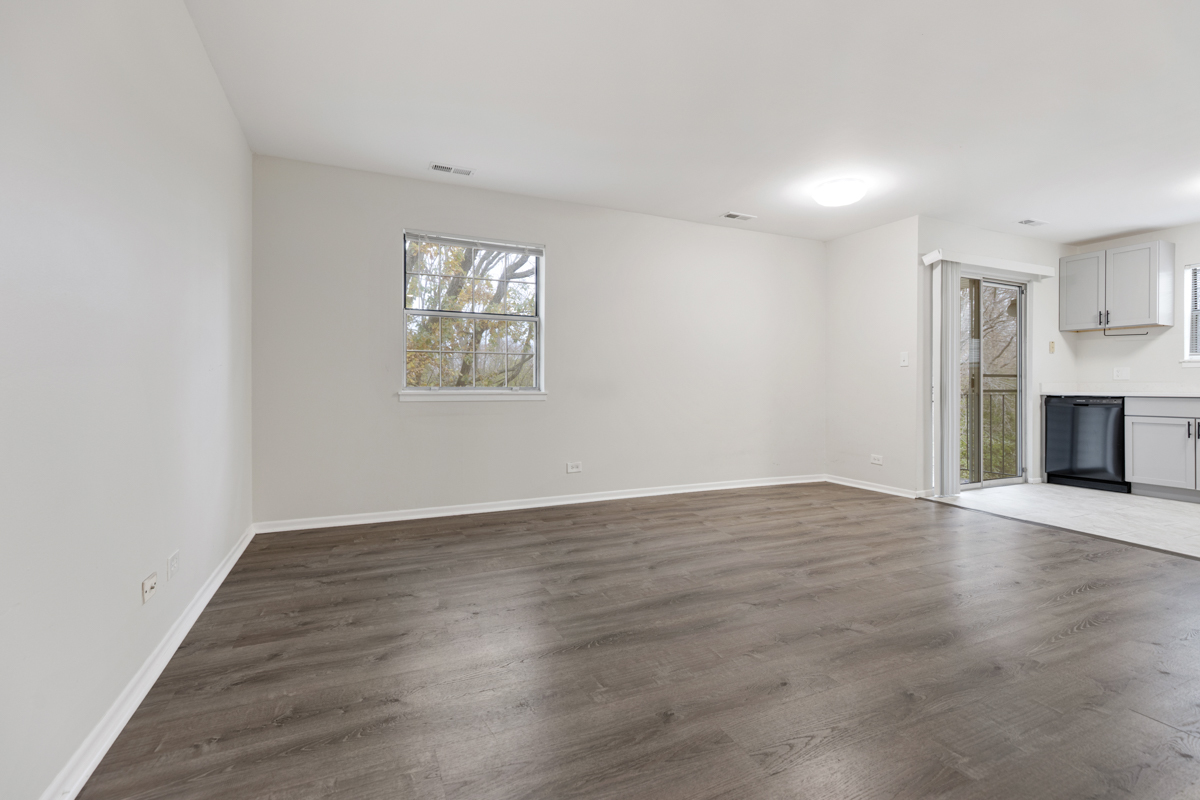 Streamwood, IL 60107