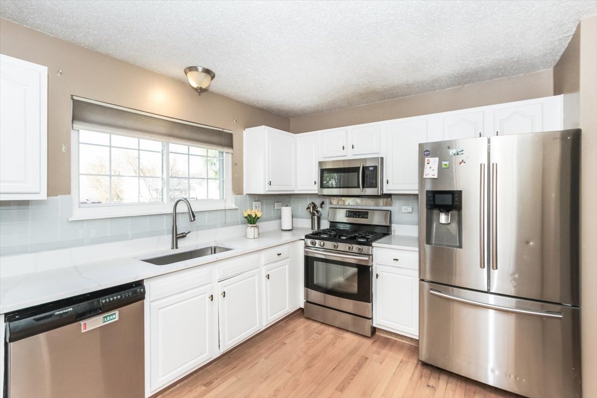 3870 Windjammer Lane, Hanover Park, IL 60133