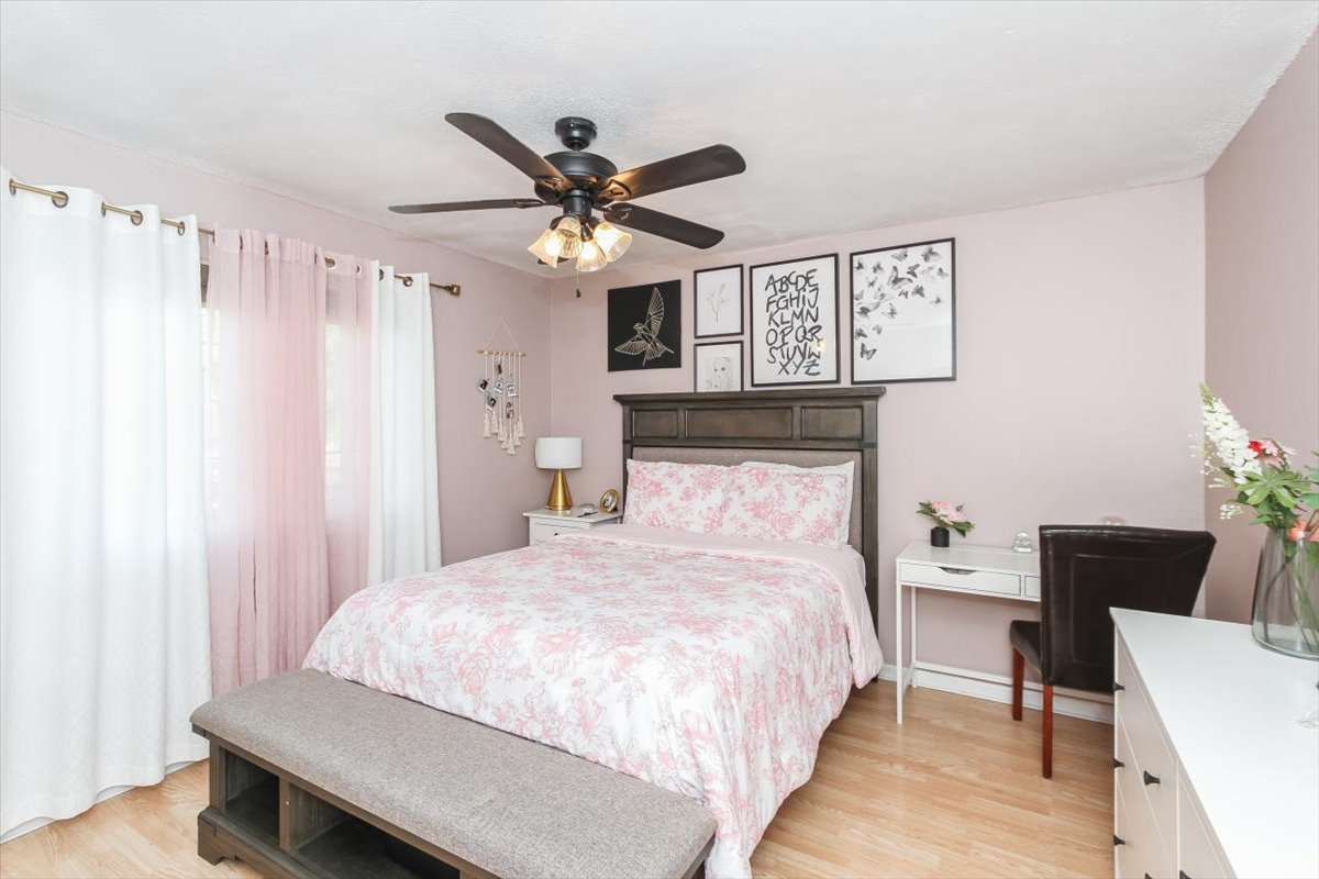 3870 Windjammer Lane, Hanover Park, IL 60133