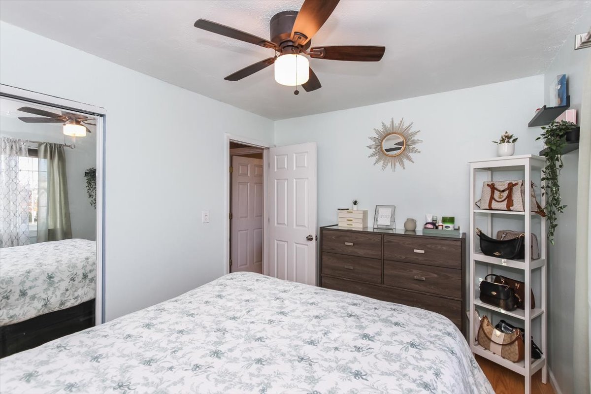 3870 Windjammer Lane, Hanover Park, IL 60133