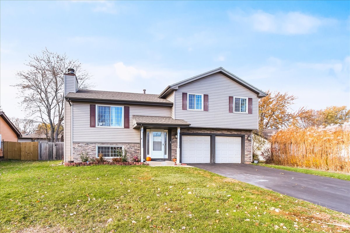 3870 Windjammer Lane, Hanover Park, IL 60133