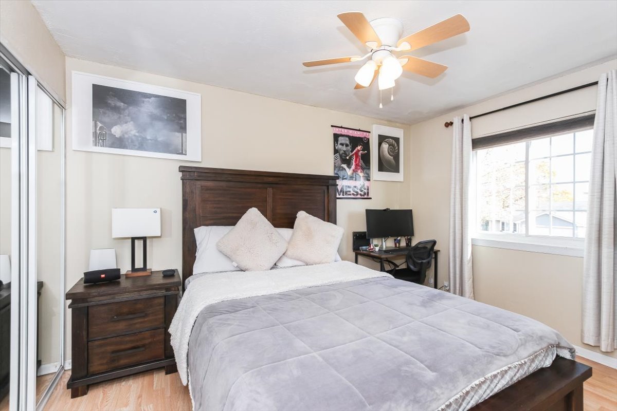 3870 Windjammer Lane, Hanover Park, IL 60133