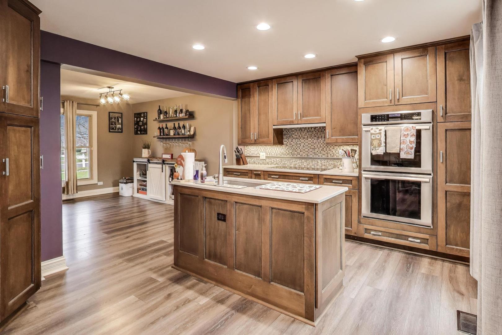 239 Nita Lane, Libertyville, IL 60048