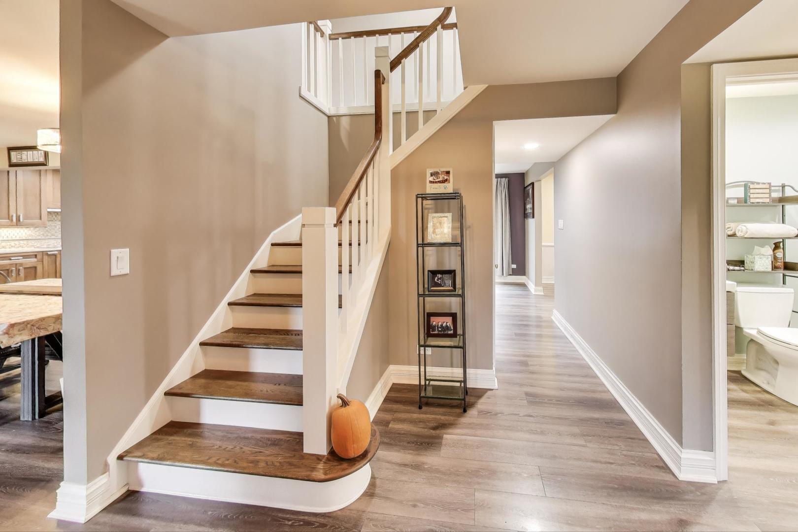 239 Nita Lane, Libertyville, IL 60048