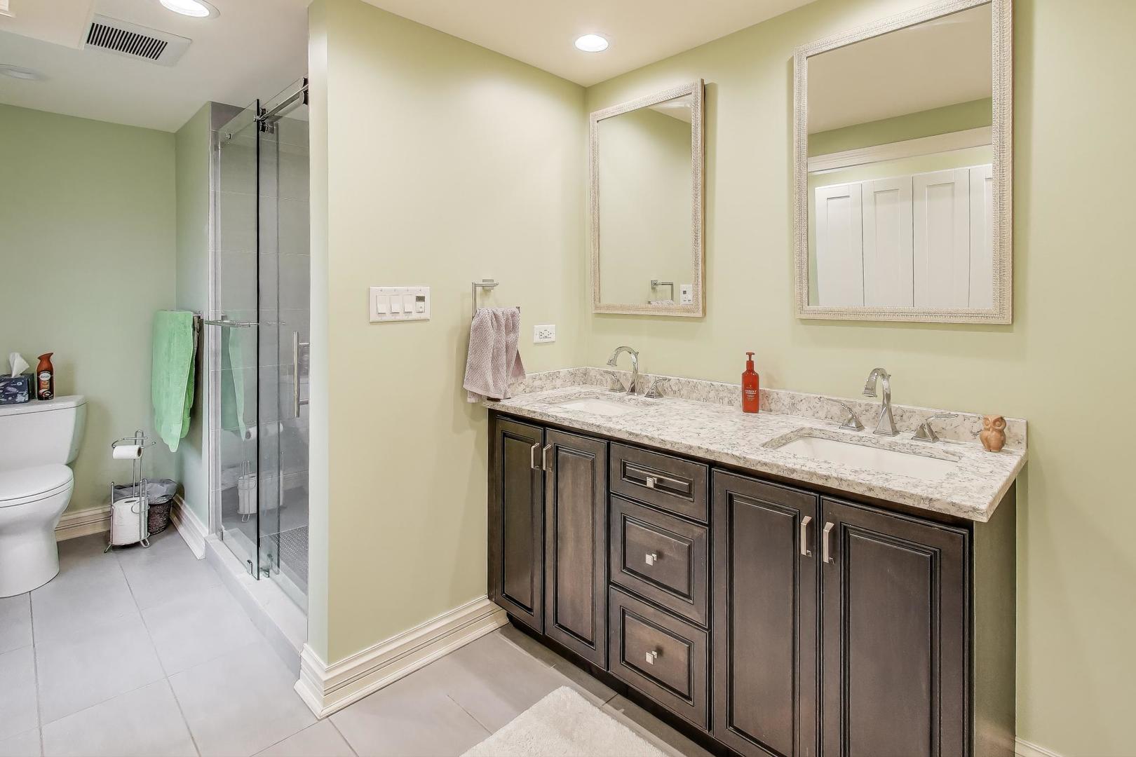 239 Nita Lane, Libertyville, IL 60048