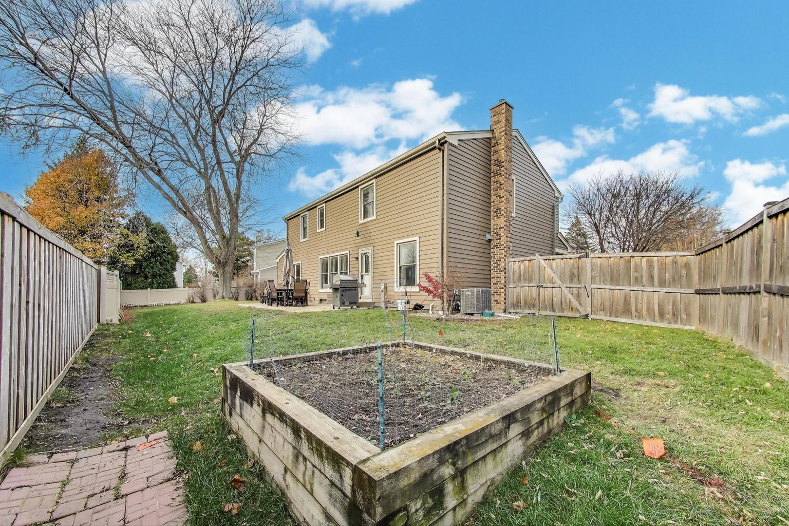 239 Nita Lane, Libertyville, IL 60048