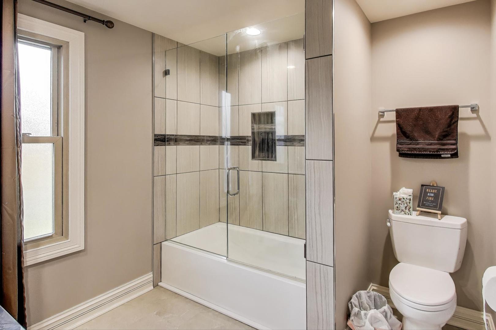 239 Nita Lane, Libertyville, IL 60048