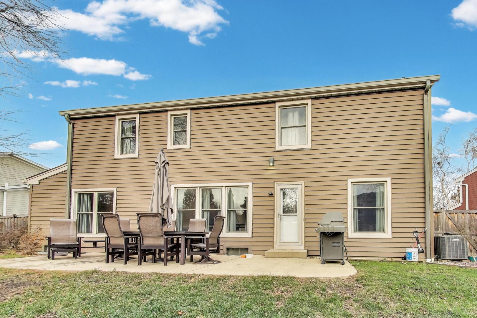 239 Nita Lane, Libertyville, IL 60048