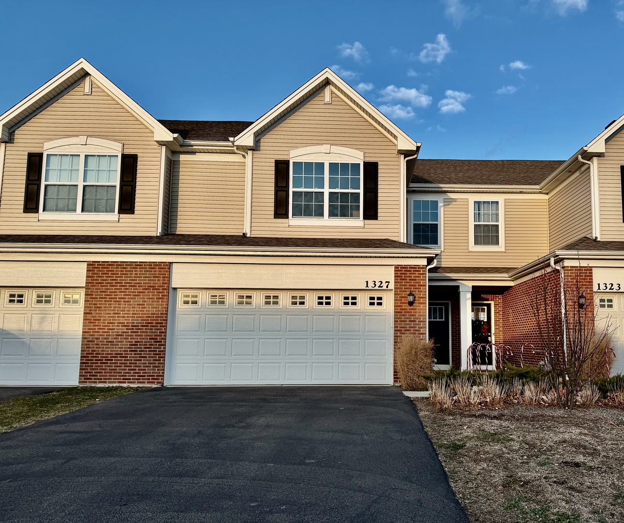 1327 Draper Road, McHenry, IL 60050