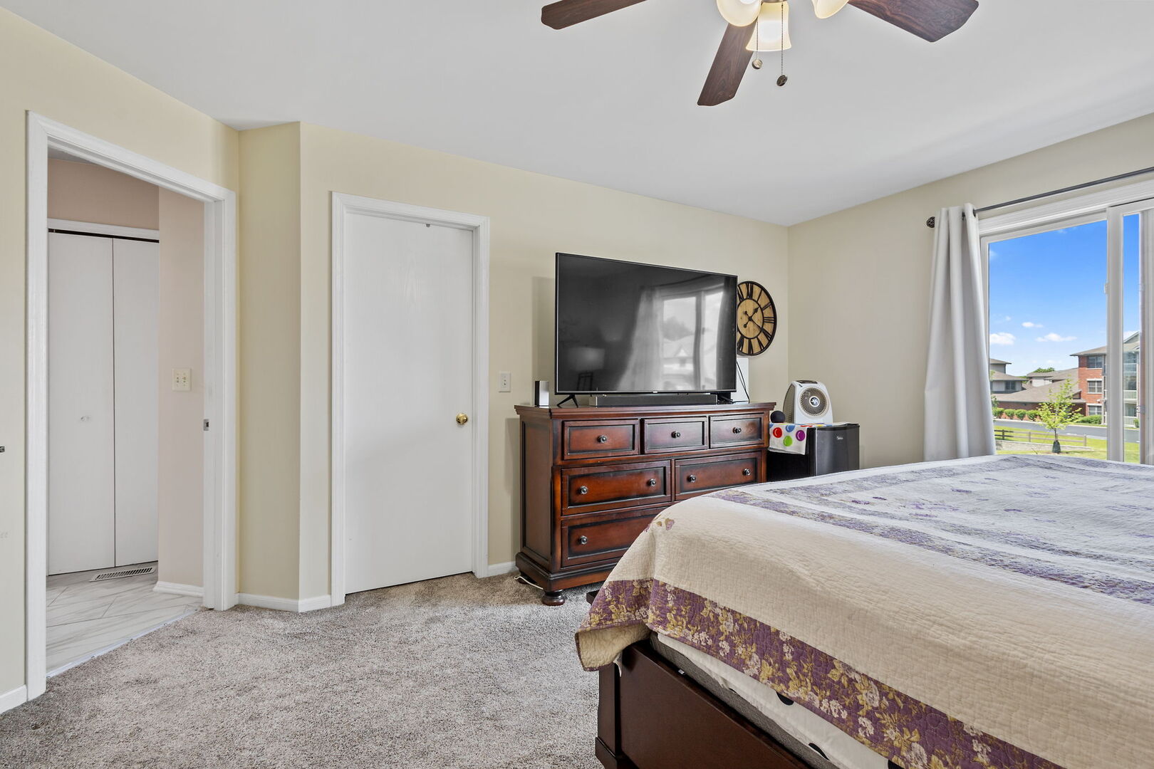 8261 Pecan Place, Frankfort, IL 60423