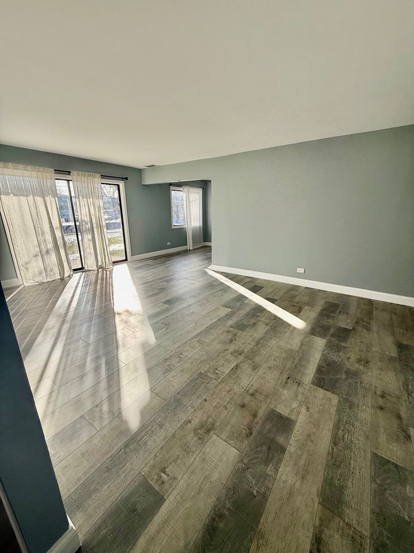 4000 Bayside Drive #110, Palatine, IL 60074