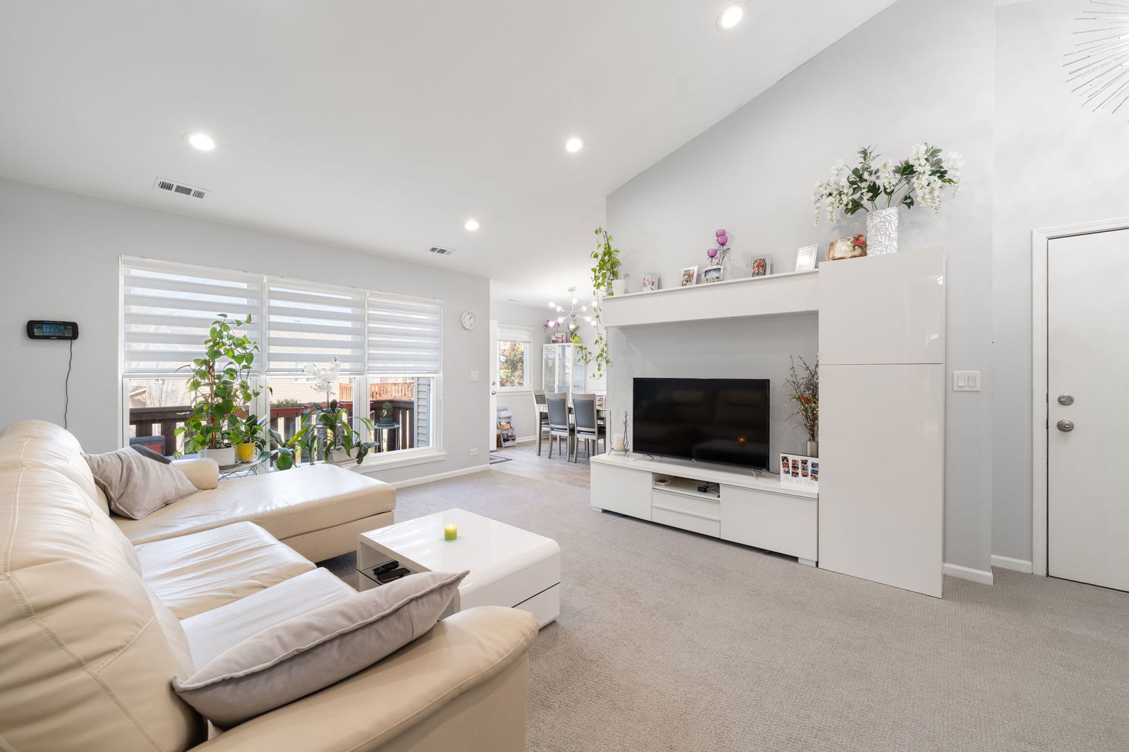 748 Sterling Court #A2, Bartlett, IL 60103