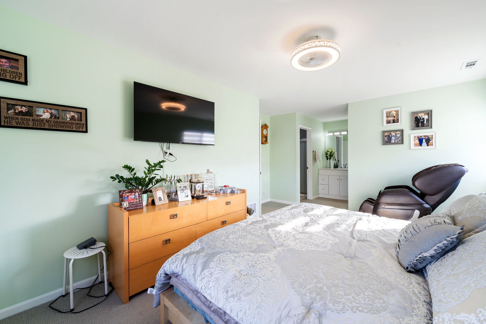 748 Sterling Court #A2, Bartlett, IL 60103