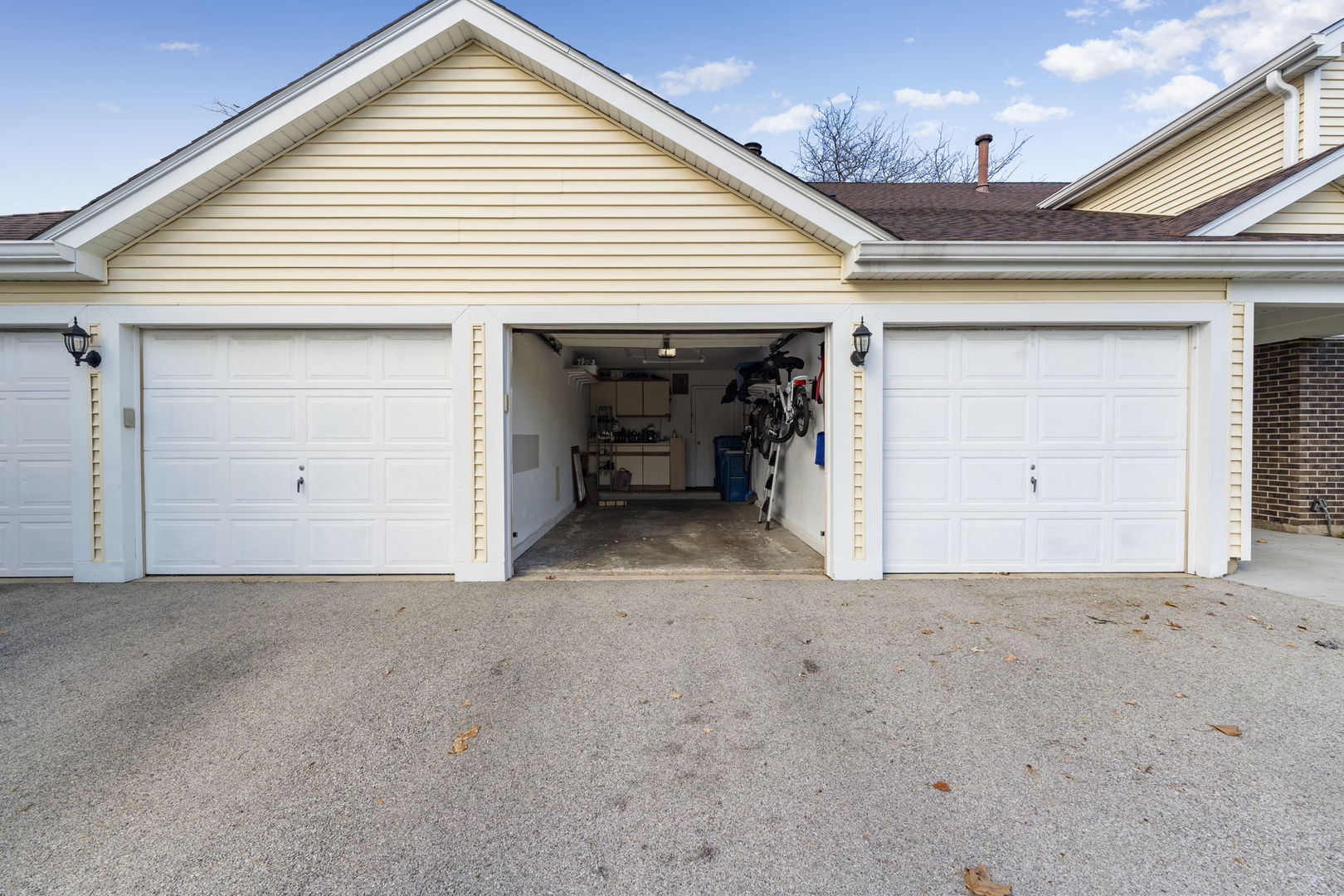 748 Sterling Court #A2, Bartlett, IL 60103