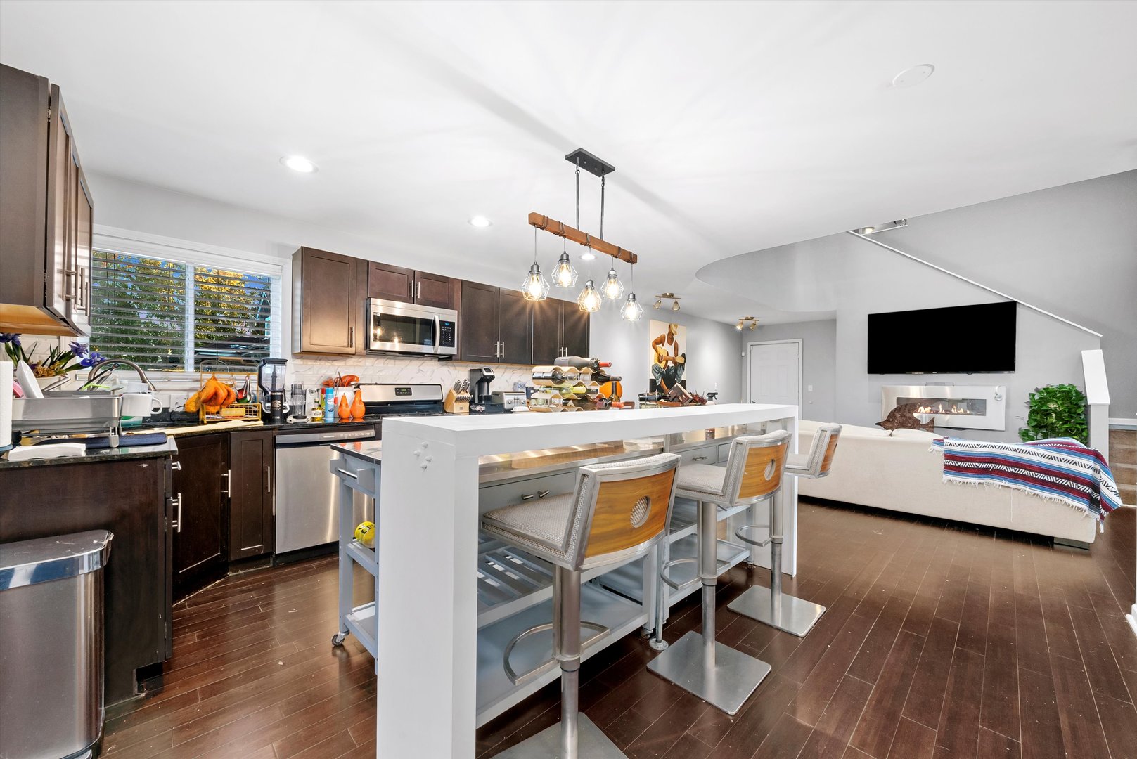 352 E 77th Street, Chicago, IL 60619