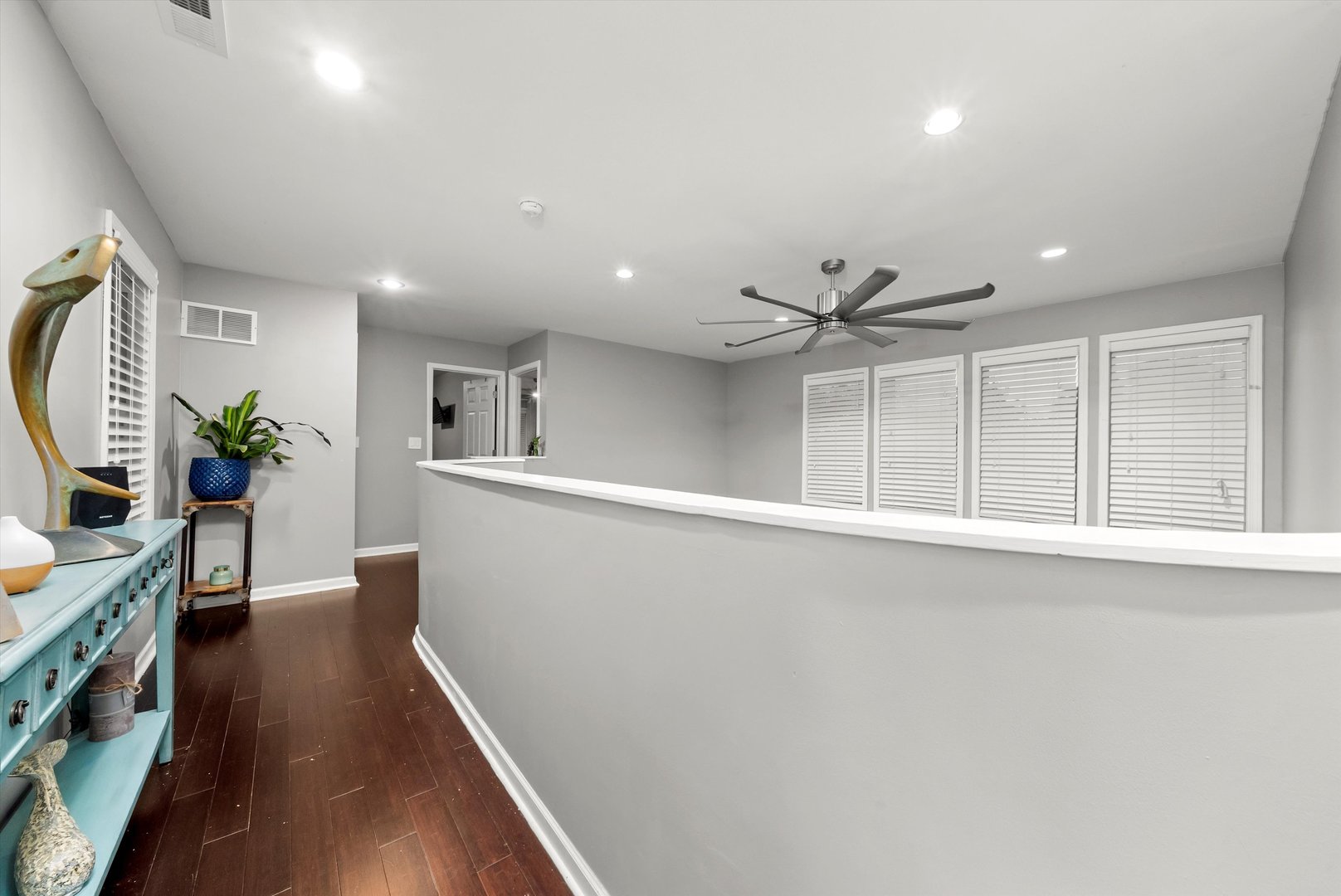 352 E 77th Street, Chicago, IL 60619