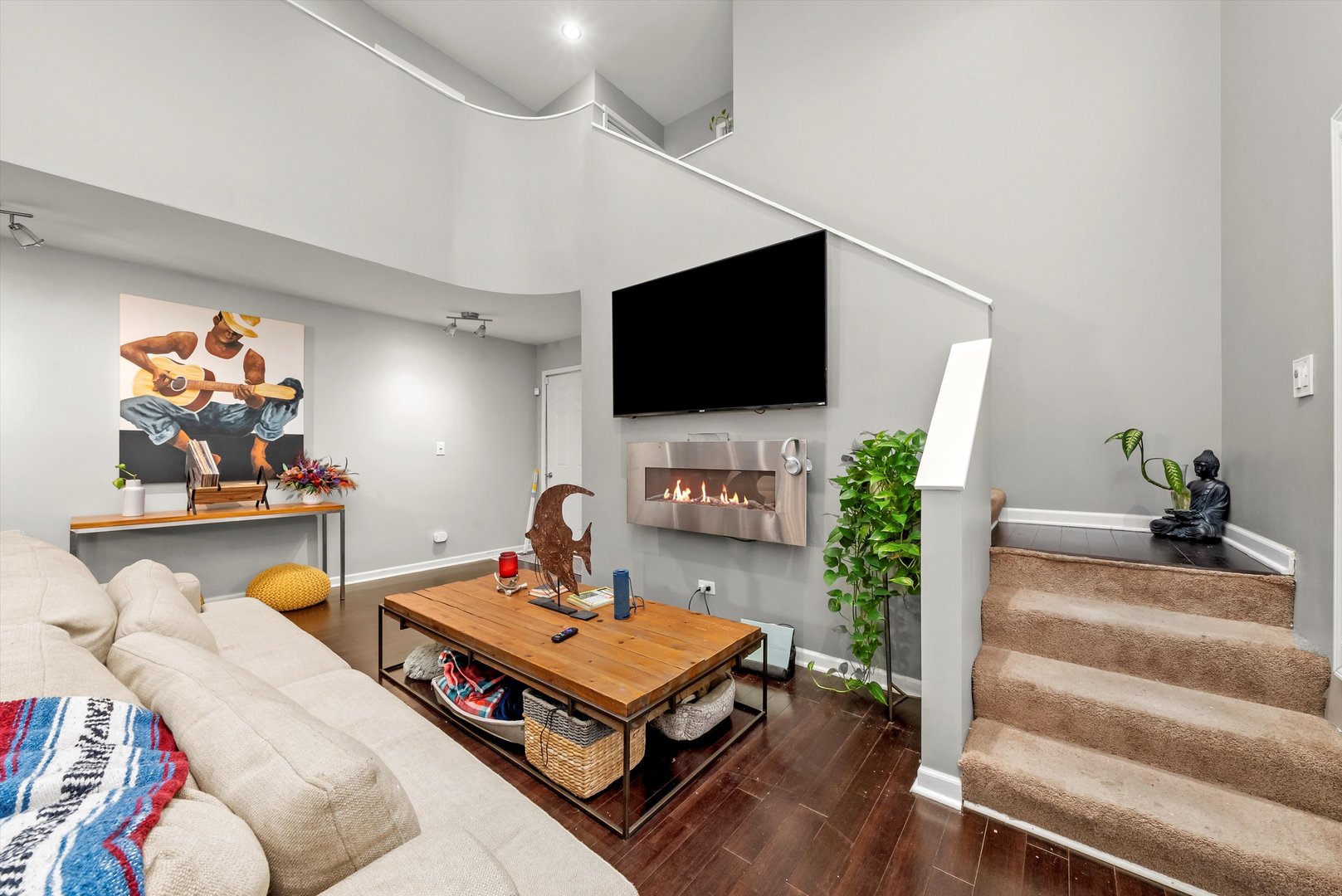 352 E 77th Street, Chicago, IL 60619