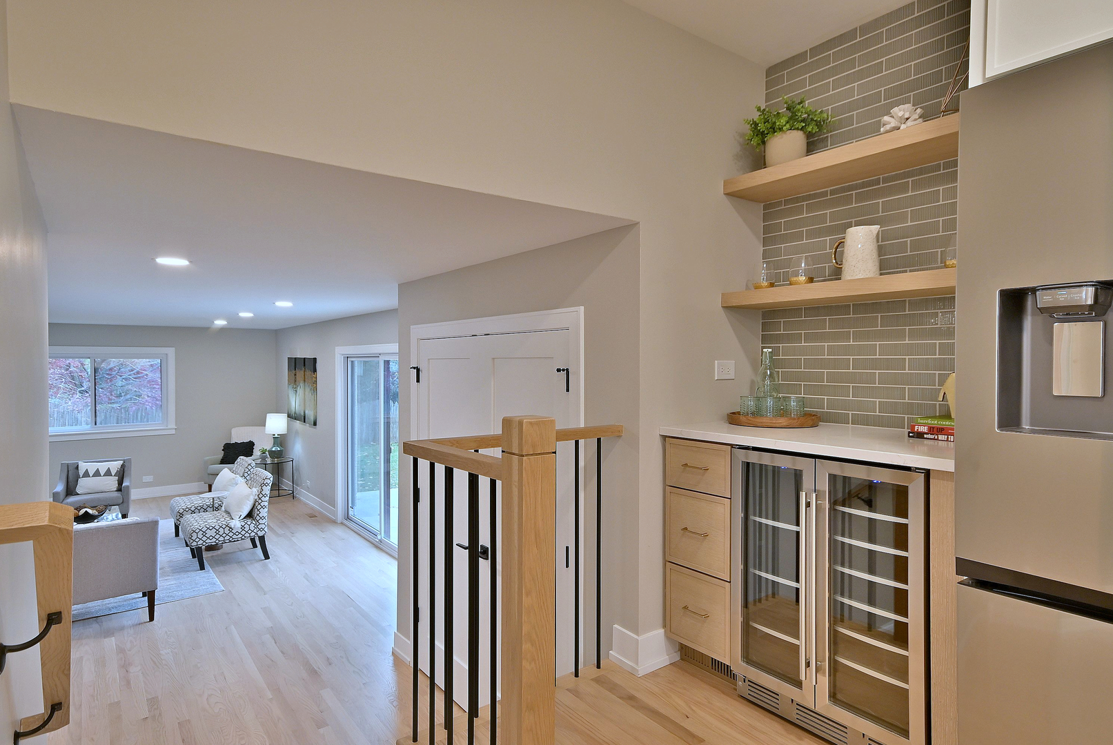 705 S Edgewood Avenue, Elmhurst, IL 60126