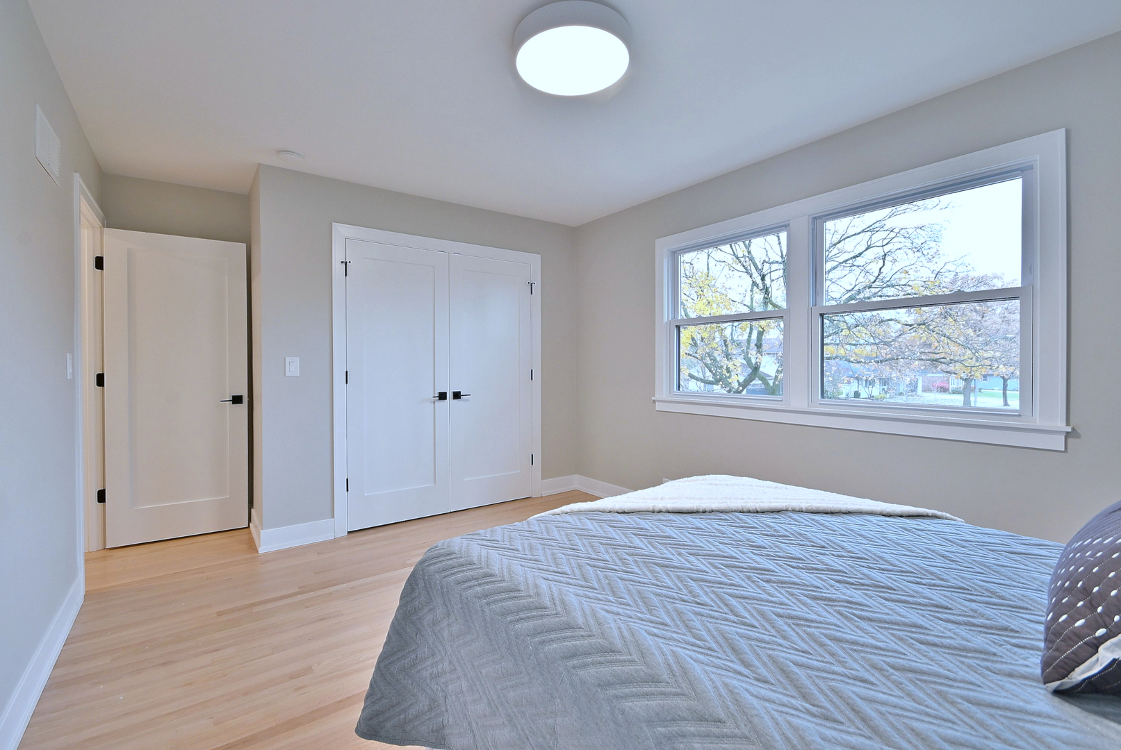 705 S Edgewood Avenue, Elmhurst, IL 60126