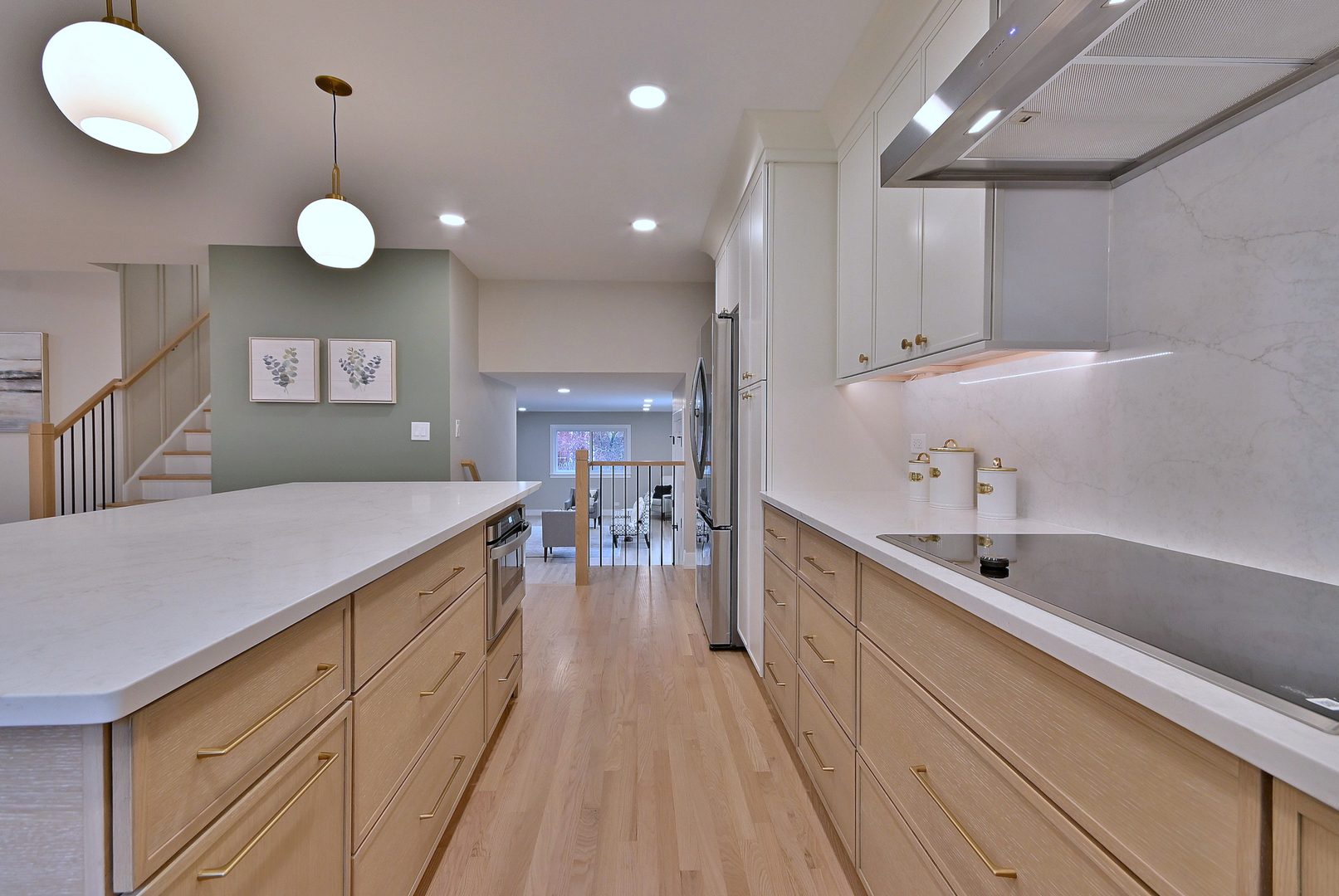 705 S Edgewood Avenue, Elmhurst, IL 60126