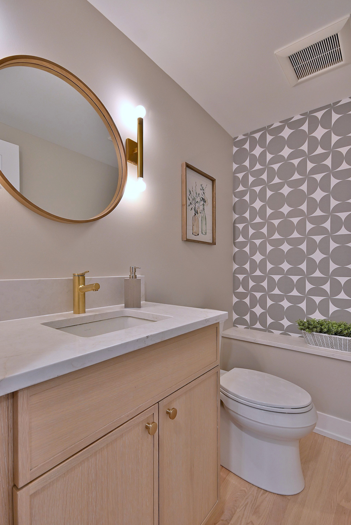 705 S Edgewood Avenue, Elmhurst, IL 60126