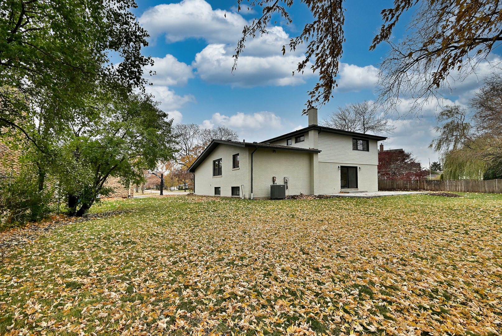 705 S Edgewood Avenue, Elmhurst, IL 60126