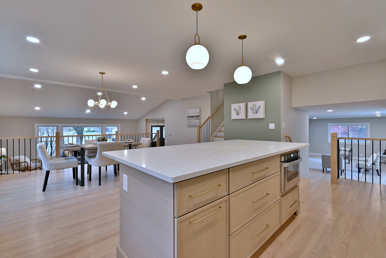 705 S Edgewood Avenue, Elmhurst, IL 60126