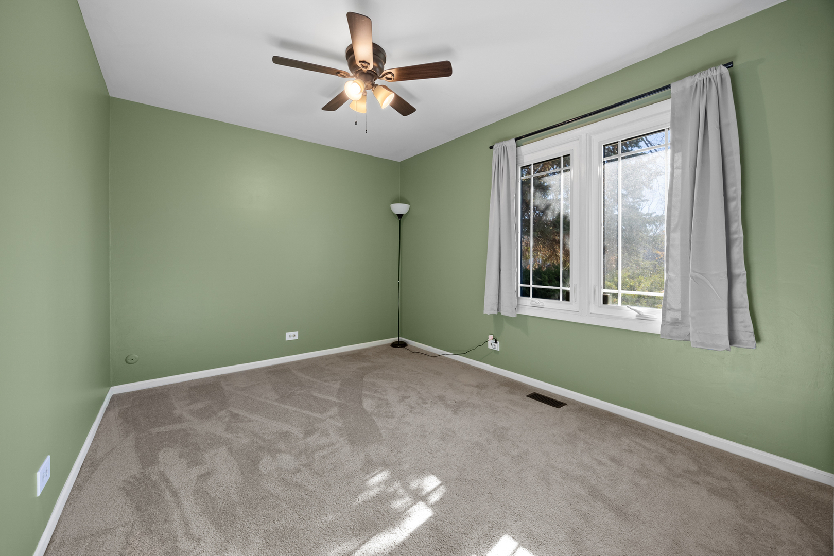 1320 Hassell Road, Hoffman Estates, IL 60169