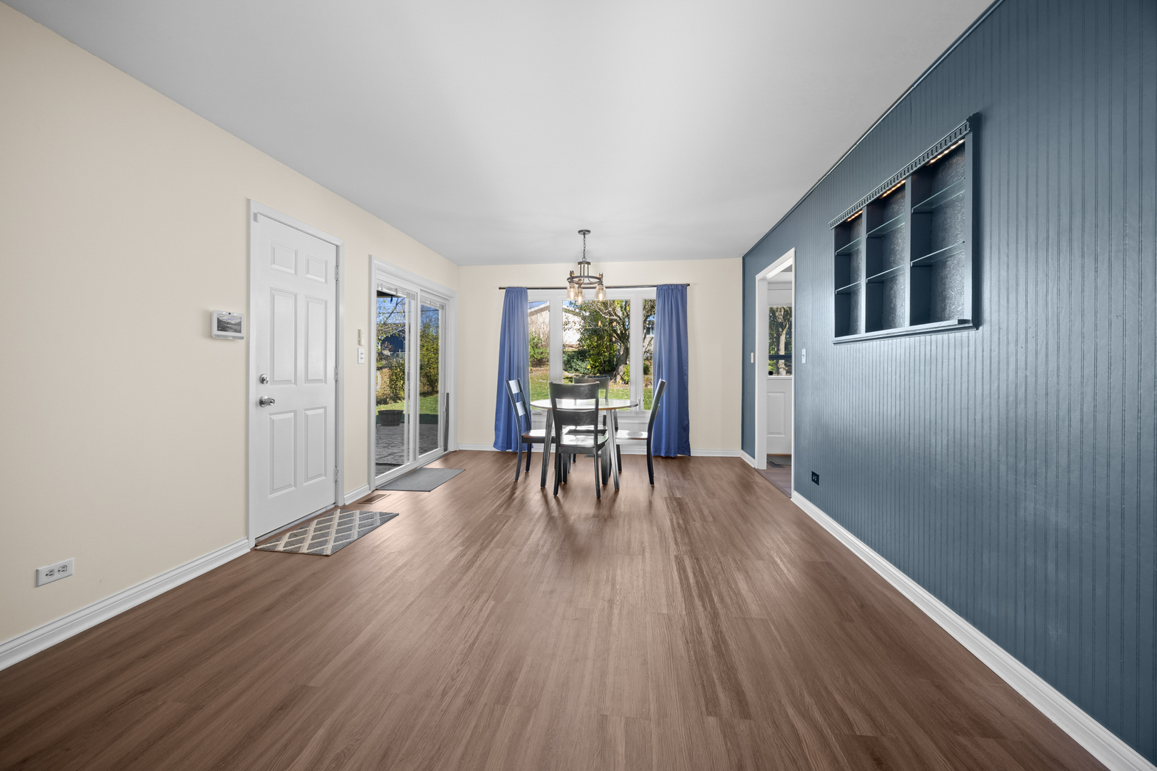 1320 Hassell Road, Hoffman Estates, IL 60169