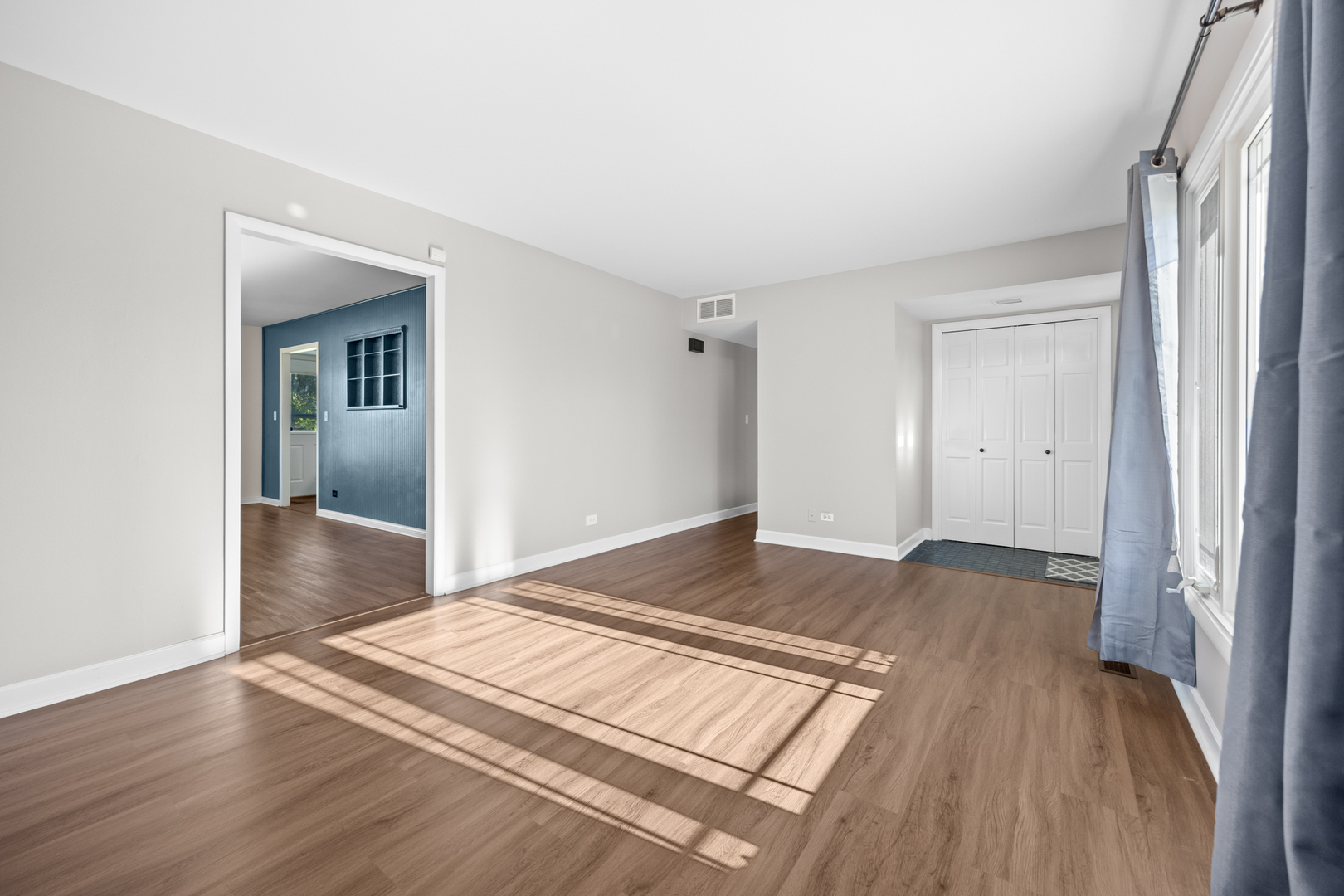 1320 Hassell Road, Hoffman Estates, IL 60169