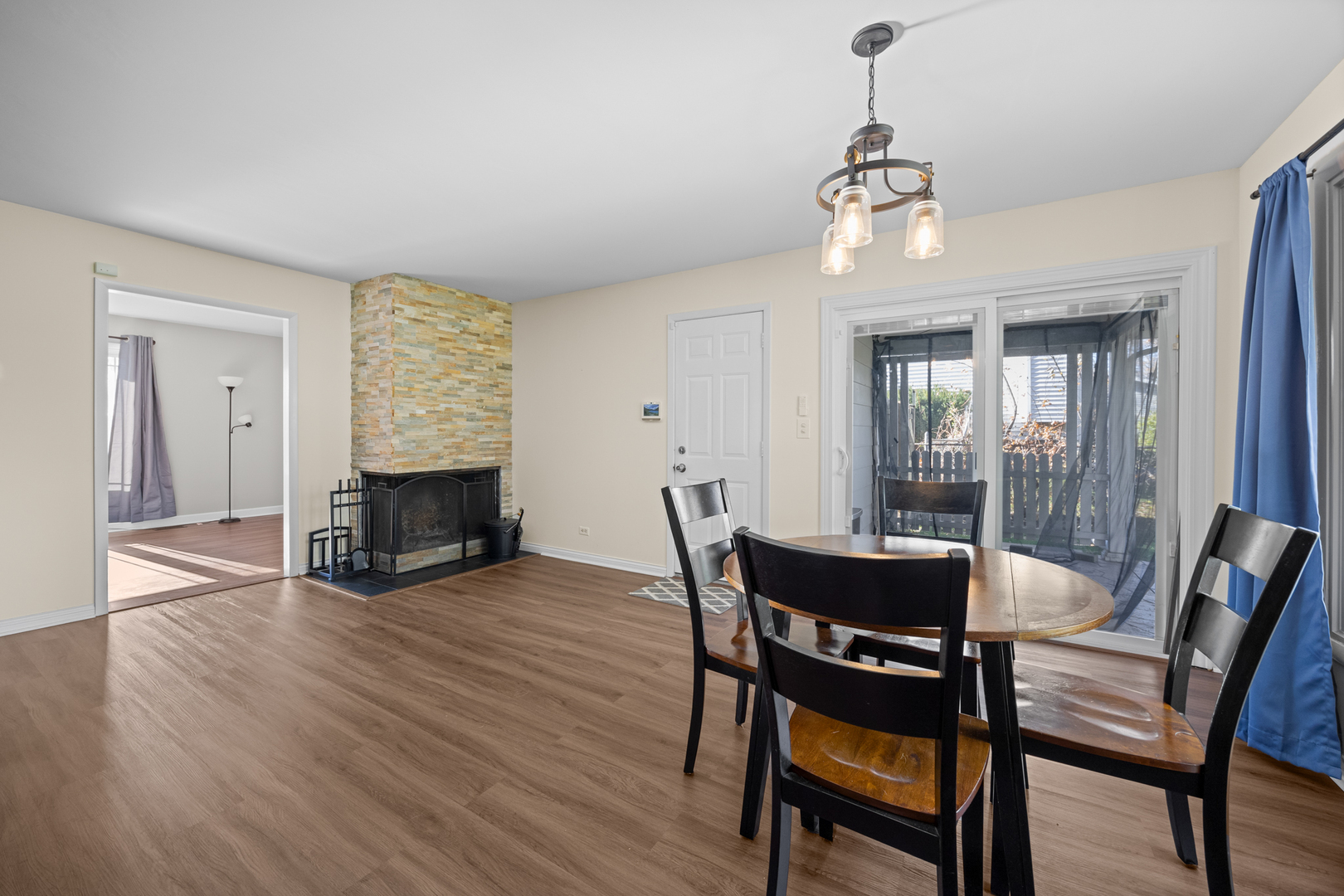 1320 Hassell Road, Hoffman Estates, IL 60169