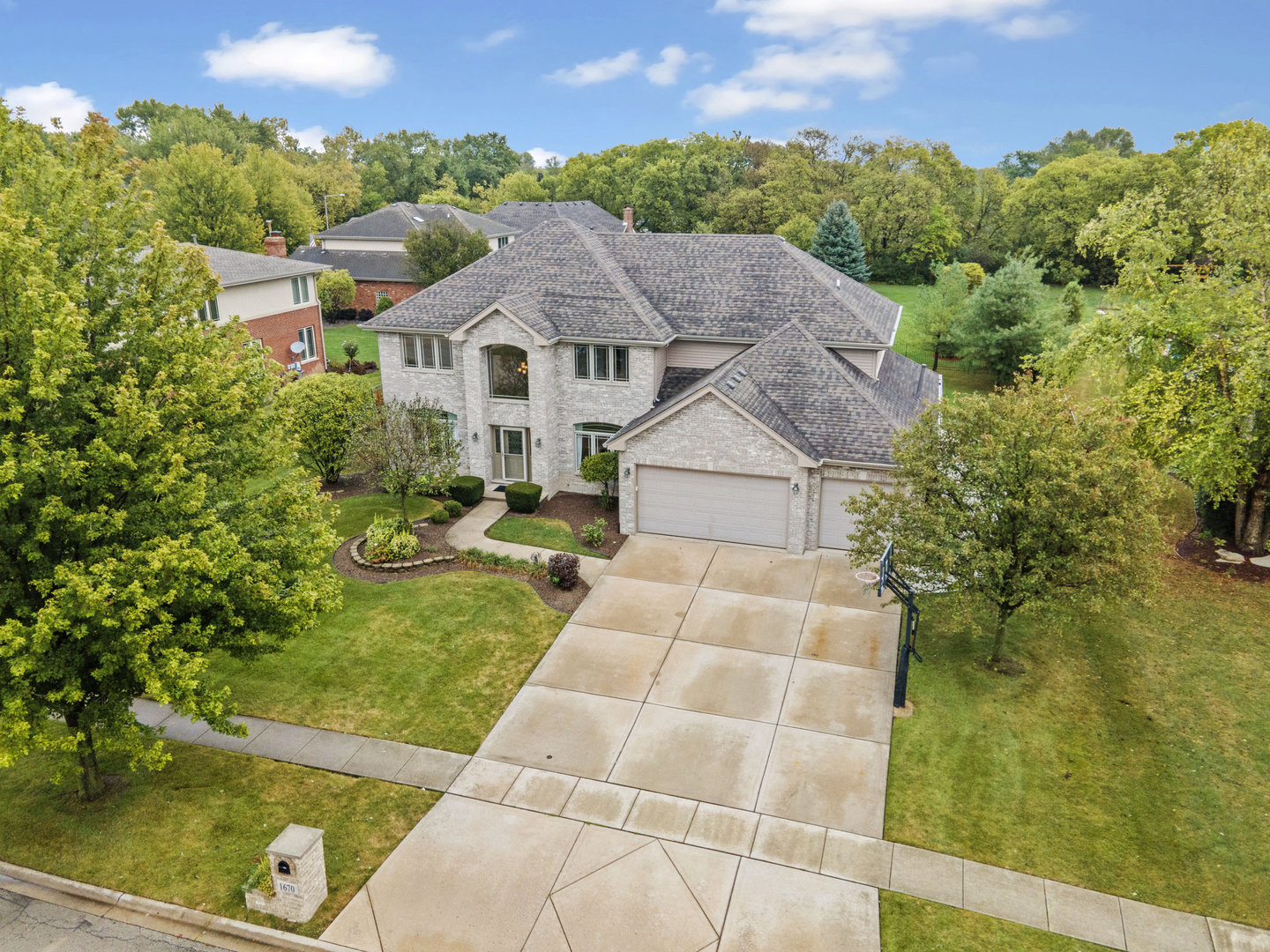 1670 London Road, New Lenox, IL 60451