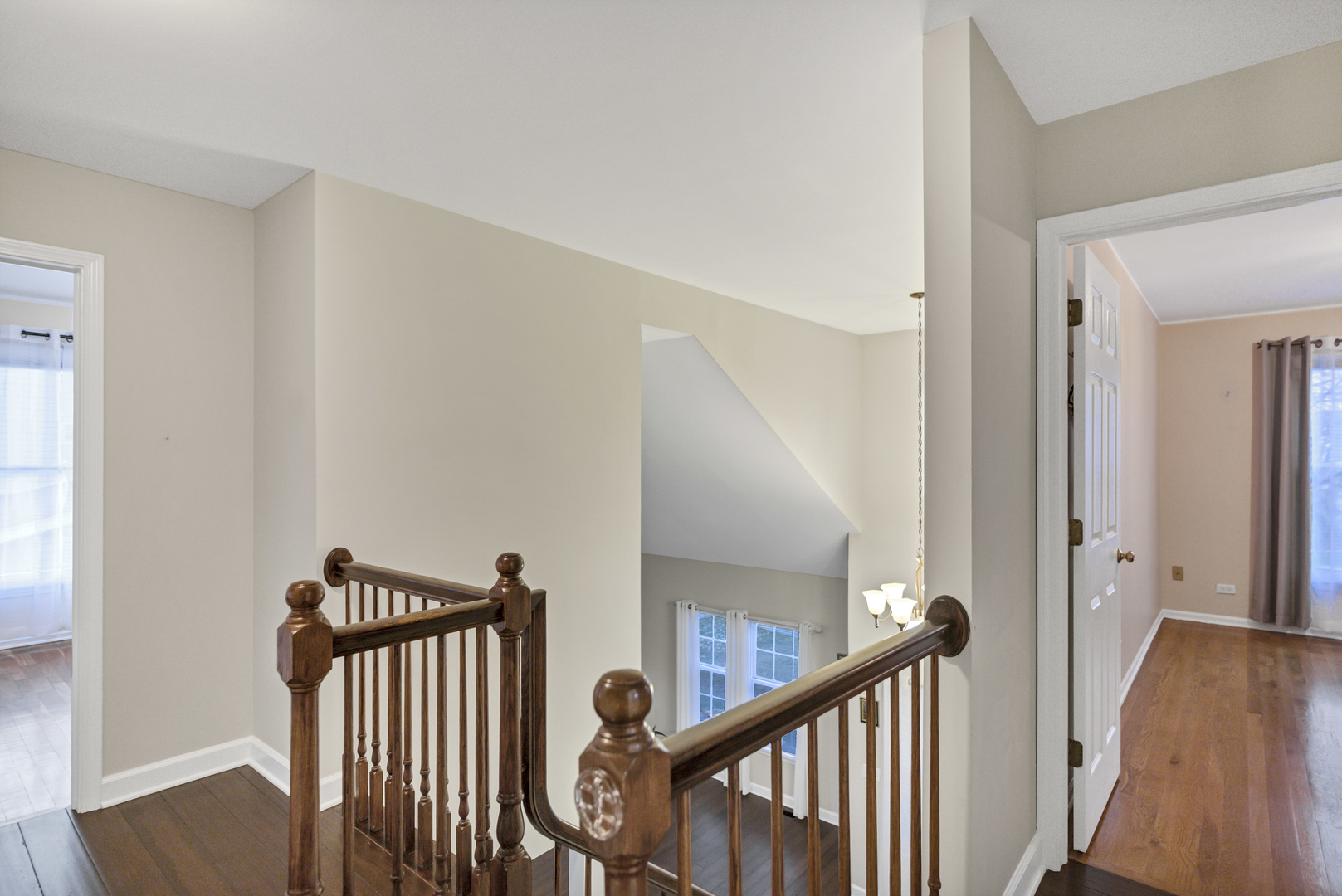 944 Cortney Drive, Carpentersville, IL 60110