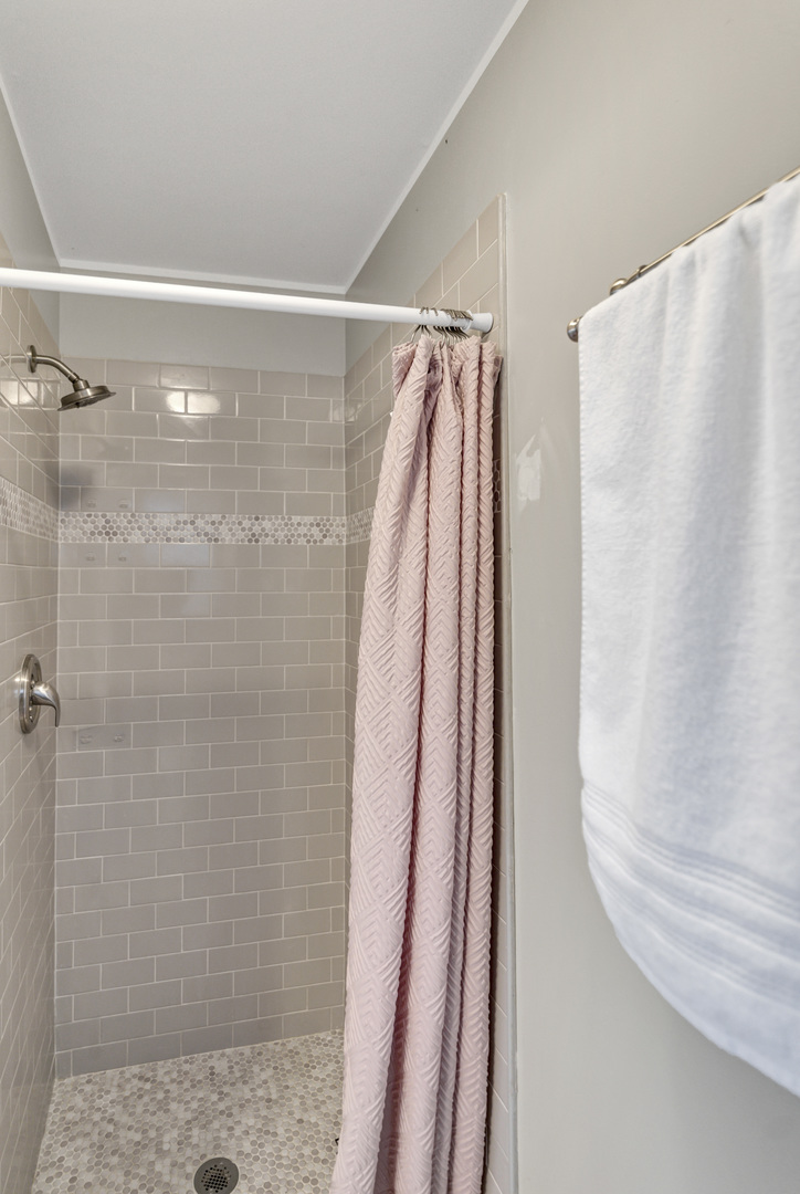 944 Cortney Drive, Carpentersville, IL 60110