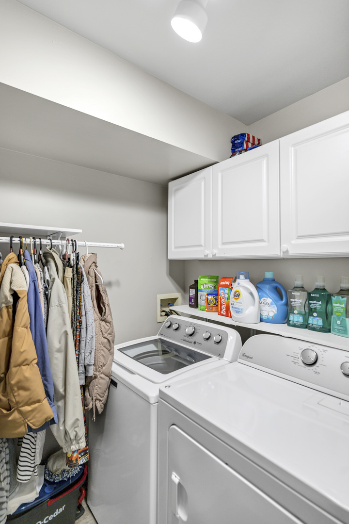 944 Cortney Drive, Carpentersville, IL 60110