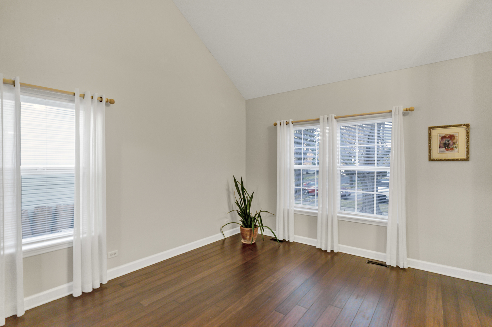 944 Cortney Drive, Carpentersville, IL 60110