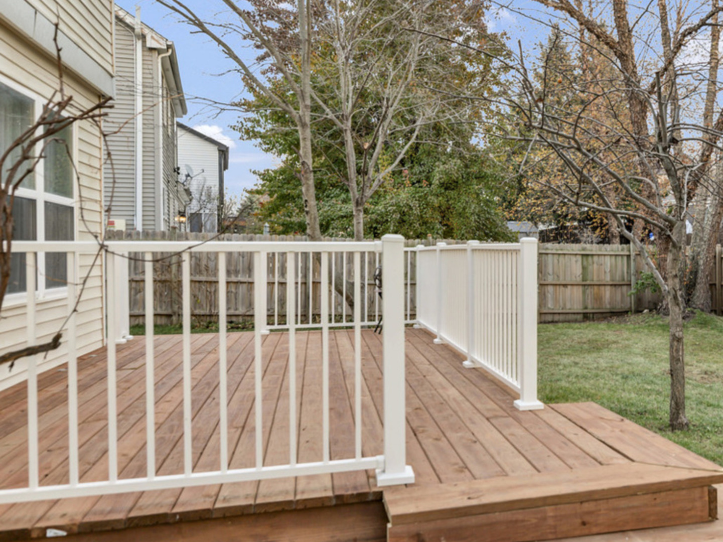 944 Cortney Drive, Carpentersville, IL 60110