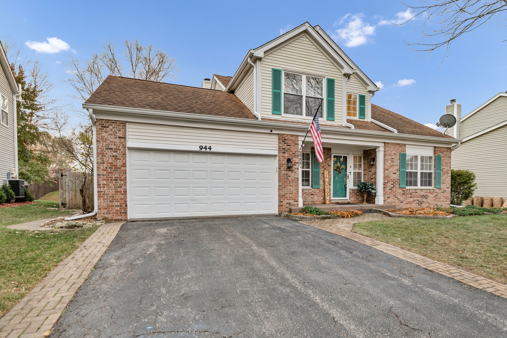 944 Cortney Drive, Carpentersville, IL 60110