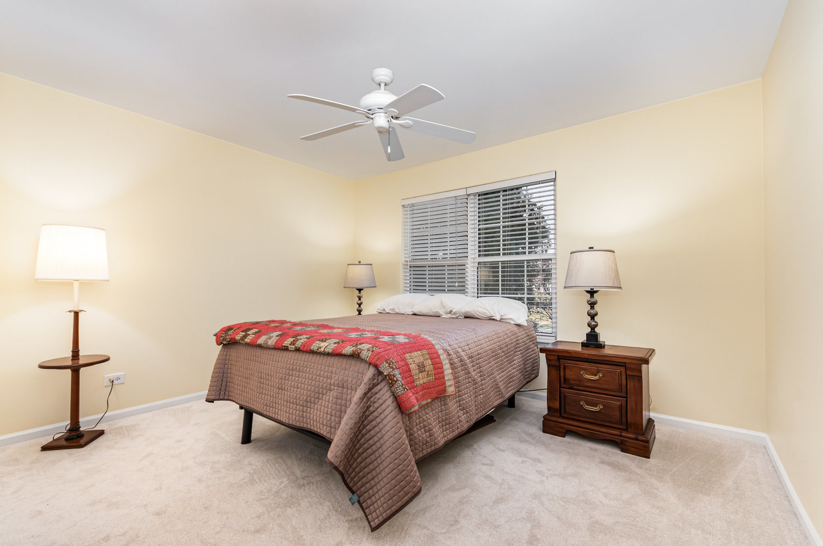 8 Lily Court, Bolingbrook, IL 60440