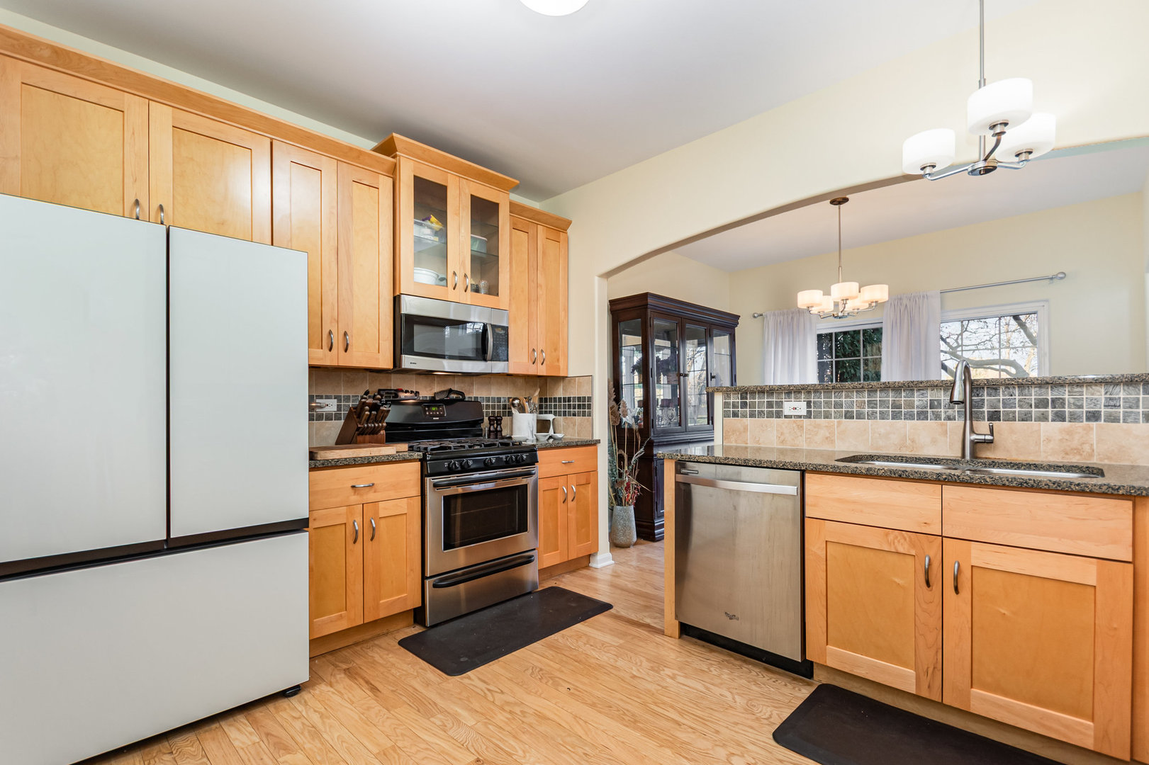 8 Lily Court, Bolingbrook, IL 60440