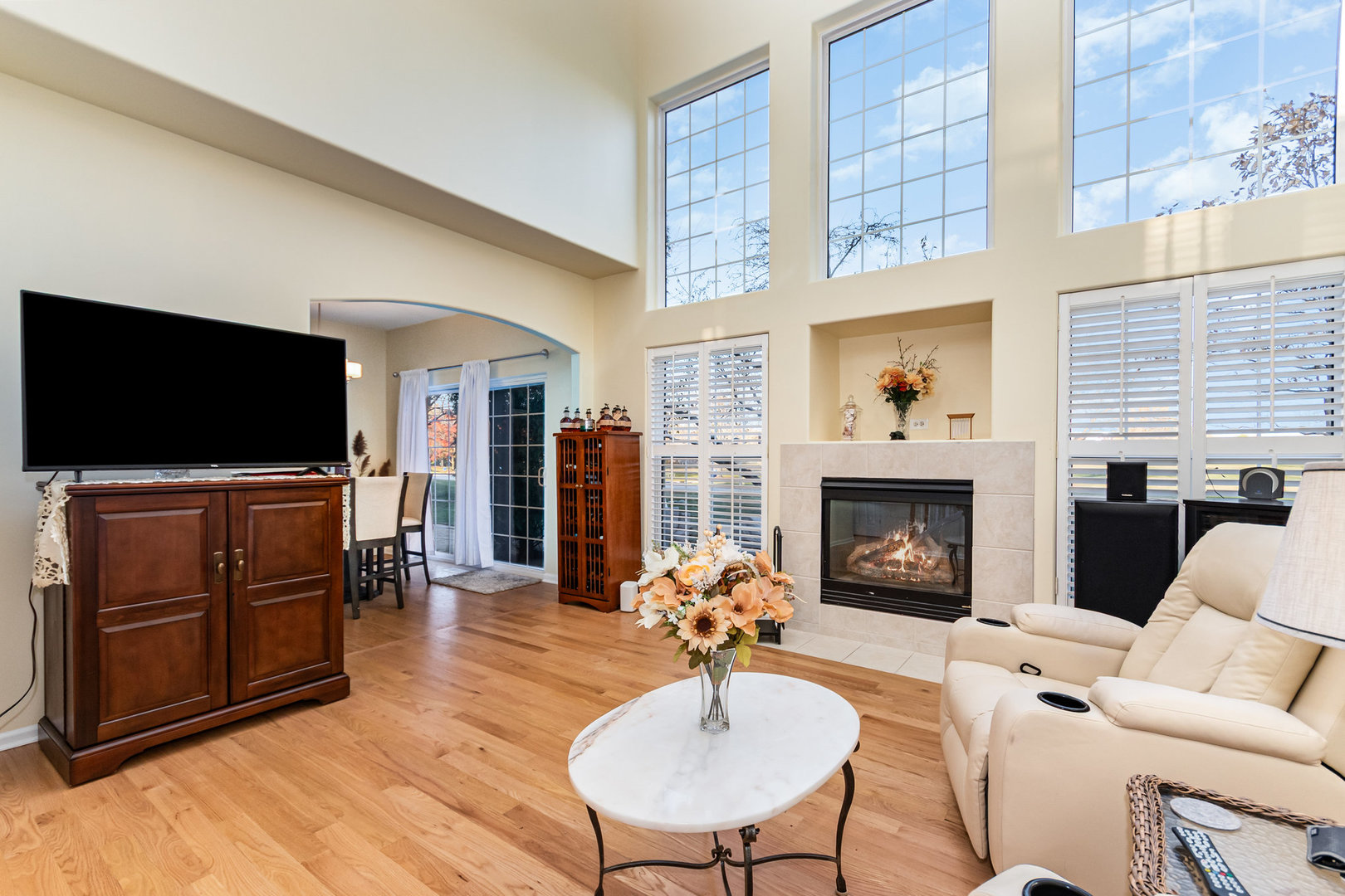 8 Lily Court, Bolingbrook, IL 60440